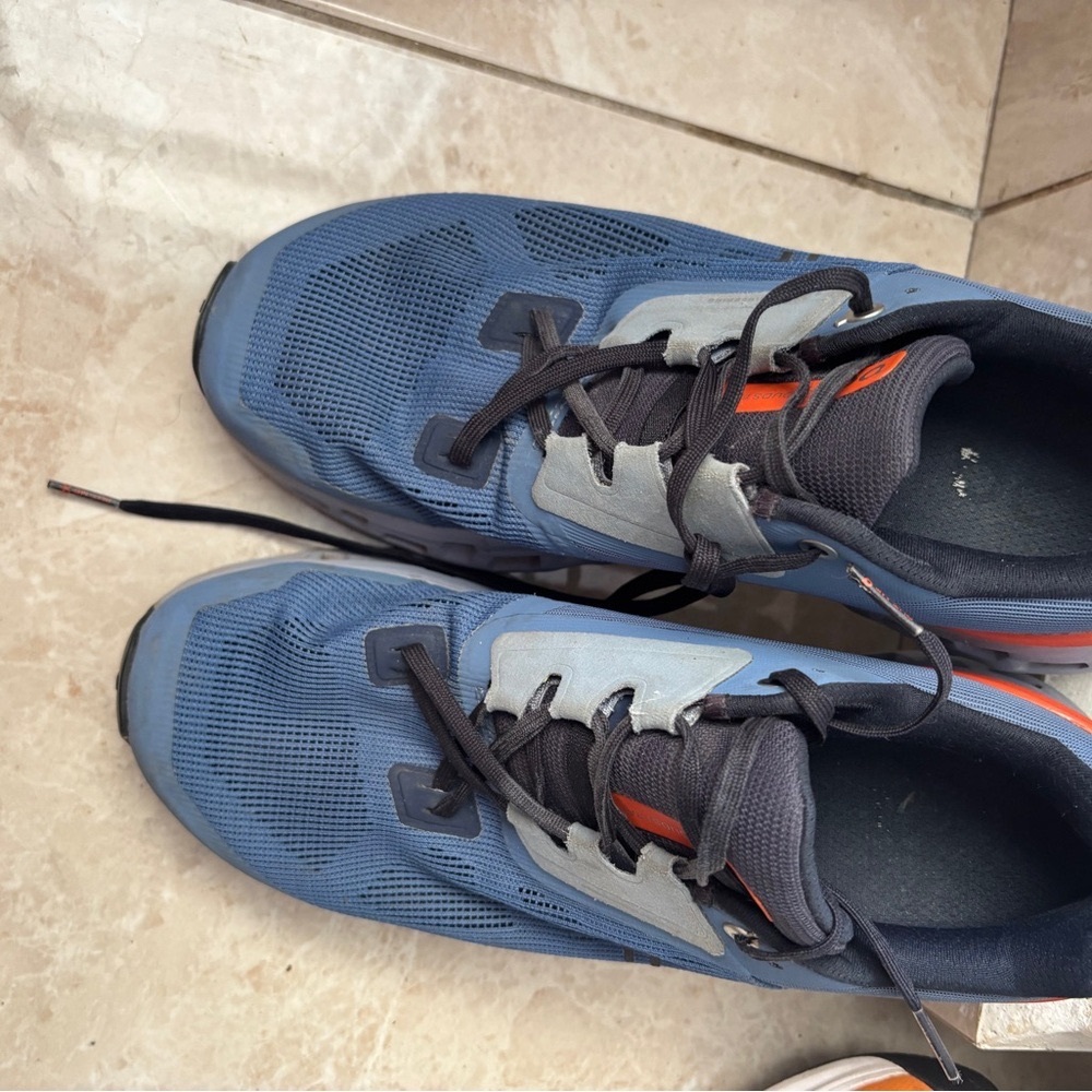 Men's Blue Athletic Shoes On cloud
